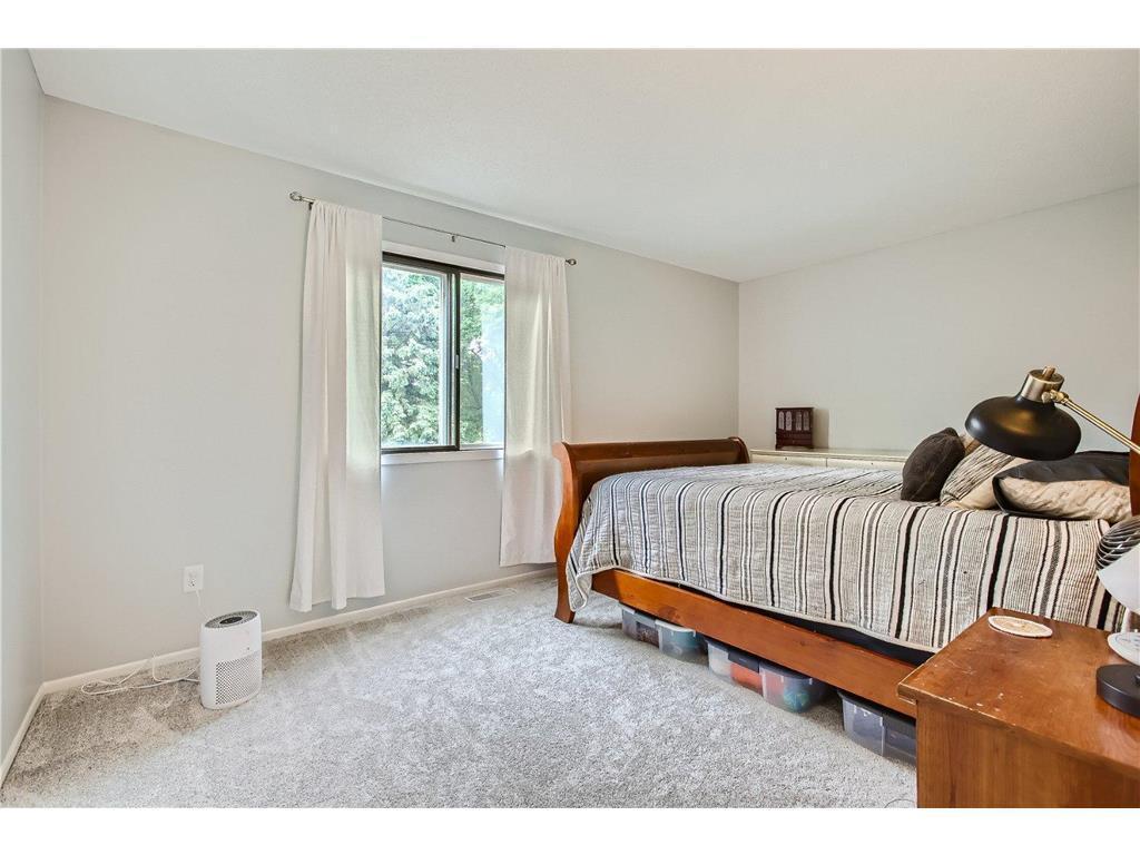 5940 Fernwood Street Shoreview MN 55126 6818588 image8