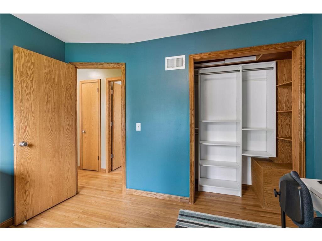 5945 Russell Avenue S Minneapolis MN 55410 7083122 image20