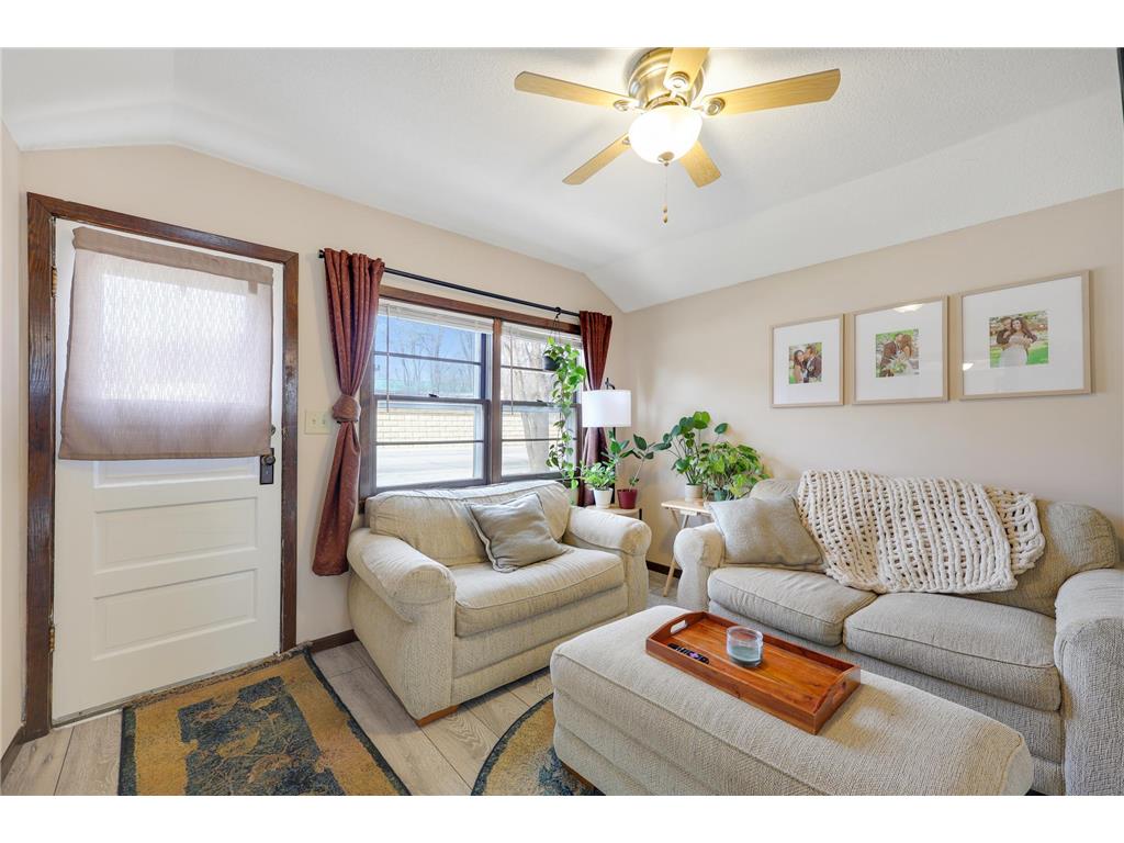5946 Concord Boulevard Inver Grove Heights MN 55076 7051216 image1