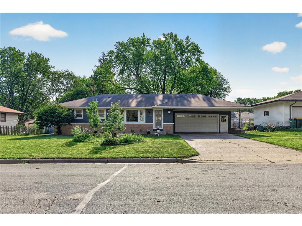 5948 Cavell Avenue N New Hope MN 55428 7099466 image1