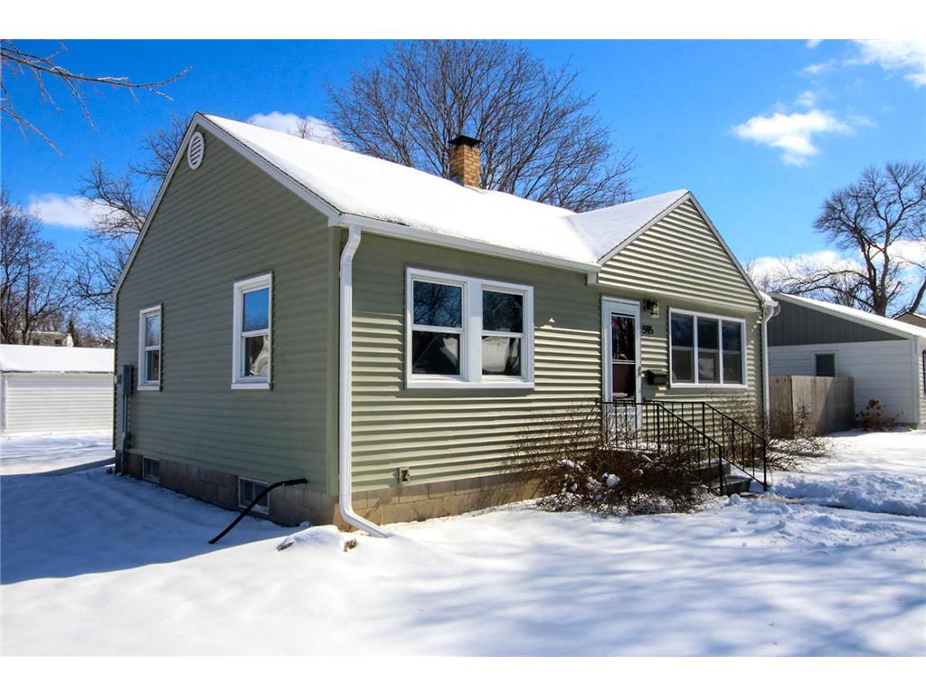 595 Clark Street NE Hutchinson MN 55350 6509489 image1