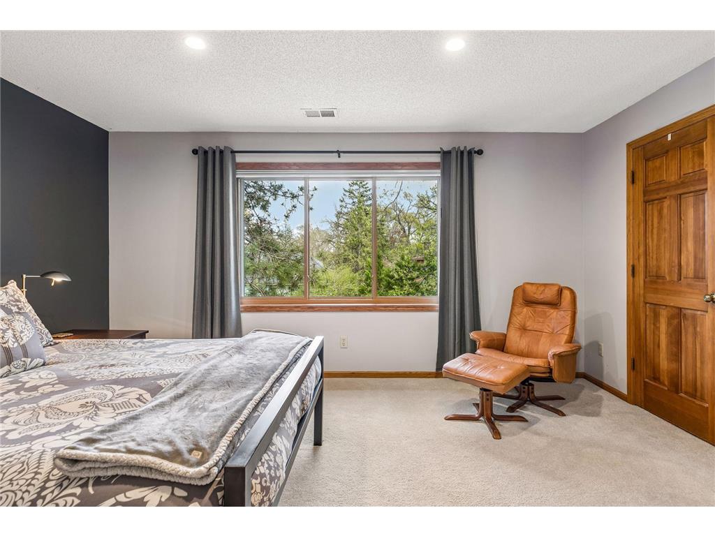 5950 Churchill Street Shoreview MN 55126 7074897 image25