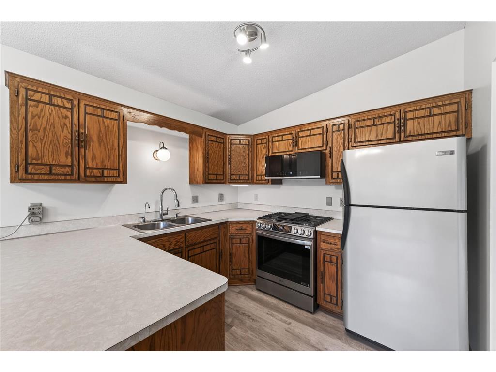 5955 Fernwood Street Shoreview MN 55126 7088844 image8