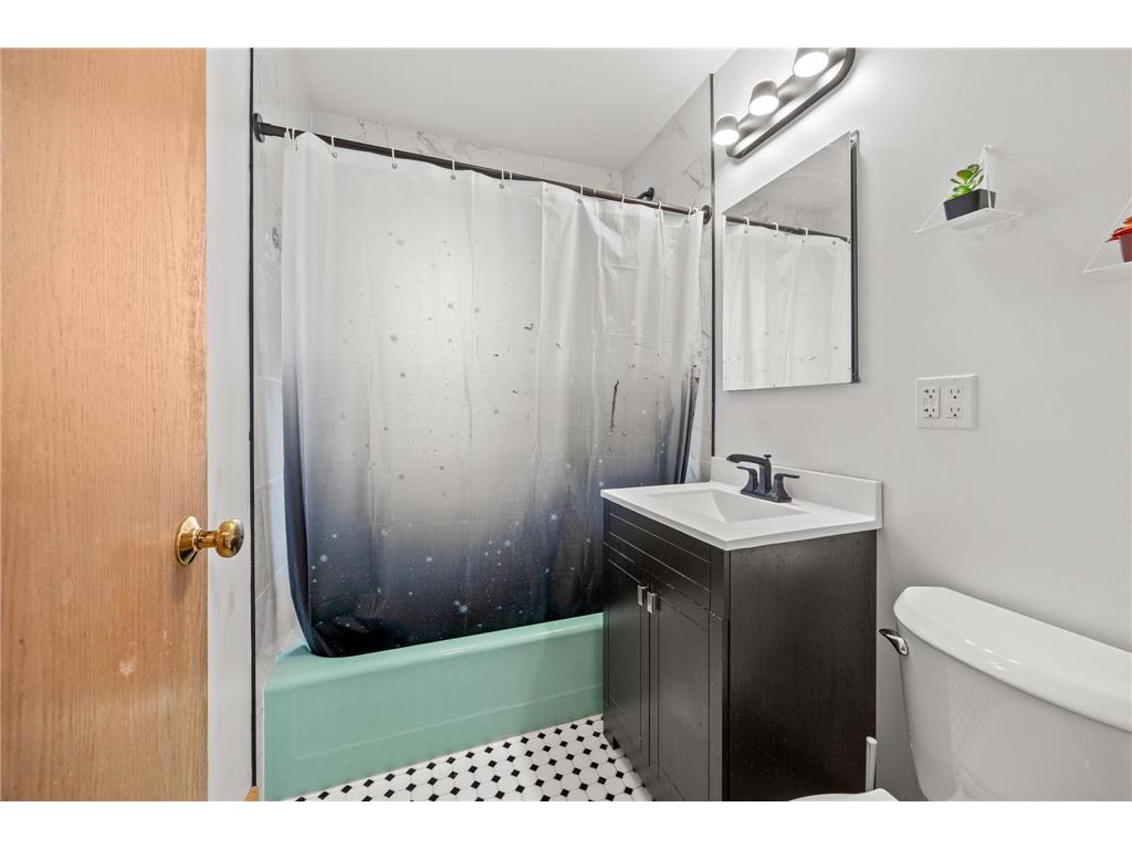 597 Flandrau Street Saint Paul MN 55106 7032174 image10