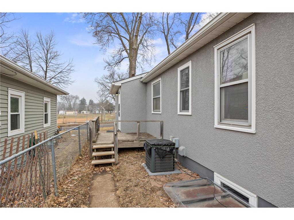 597 Flandrau Street Saint Paul MN 55106 7032174 image20