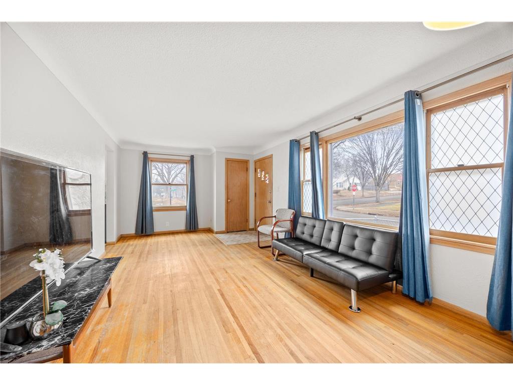 597 Flandrau Street Saint Paul MN 55106 7032174 image5