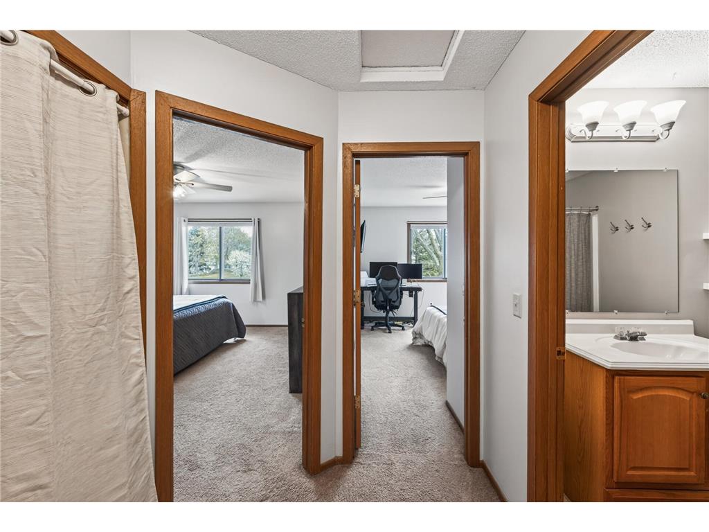 5973 Dellwood Avenue Shoreview MN 55126 7067198 image20