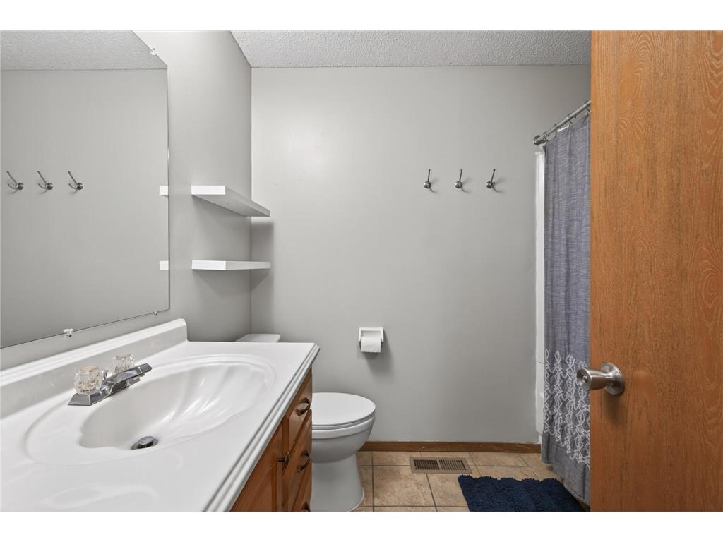 5973 Dellwood Avenue Shoreview MN 55126 7067198 image22