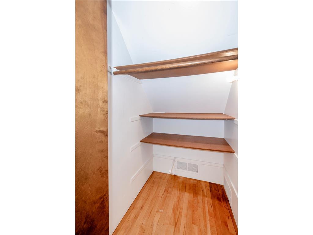 598 Clifford Street Saint Paul MN 55104 7076931 image20