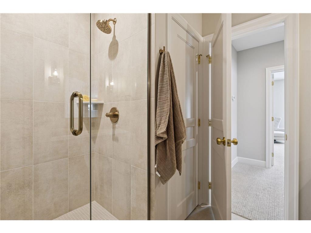 599 Harbor Court Shoreview MN 55126 - Snail 6696518 image49