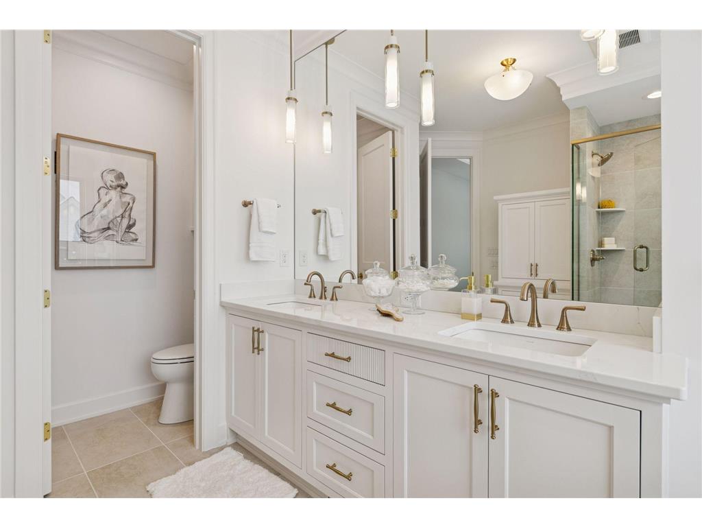 599 Harbor Court Shoreview MN 55126 - Snail 7039976 image25