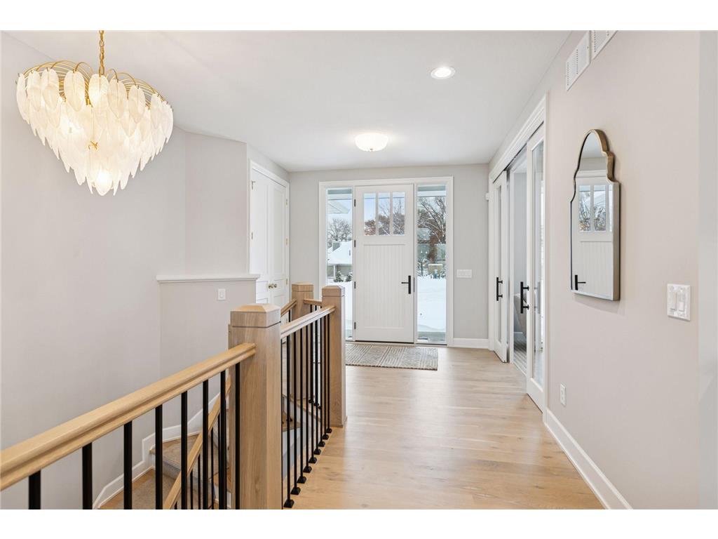 599 Harbor Court Shoreview MN 55126 - Snail 7039976 image32