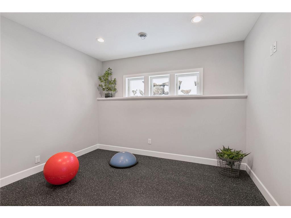 599 Harbor Court Shoreview MN 55126 - Snail 7039976 image42