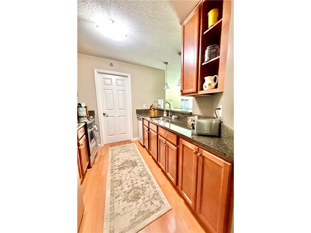 5998 Chasewood Parkway #002 Minnetonka MN 55343 7087513 image10