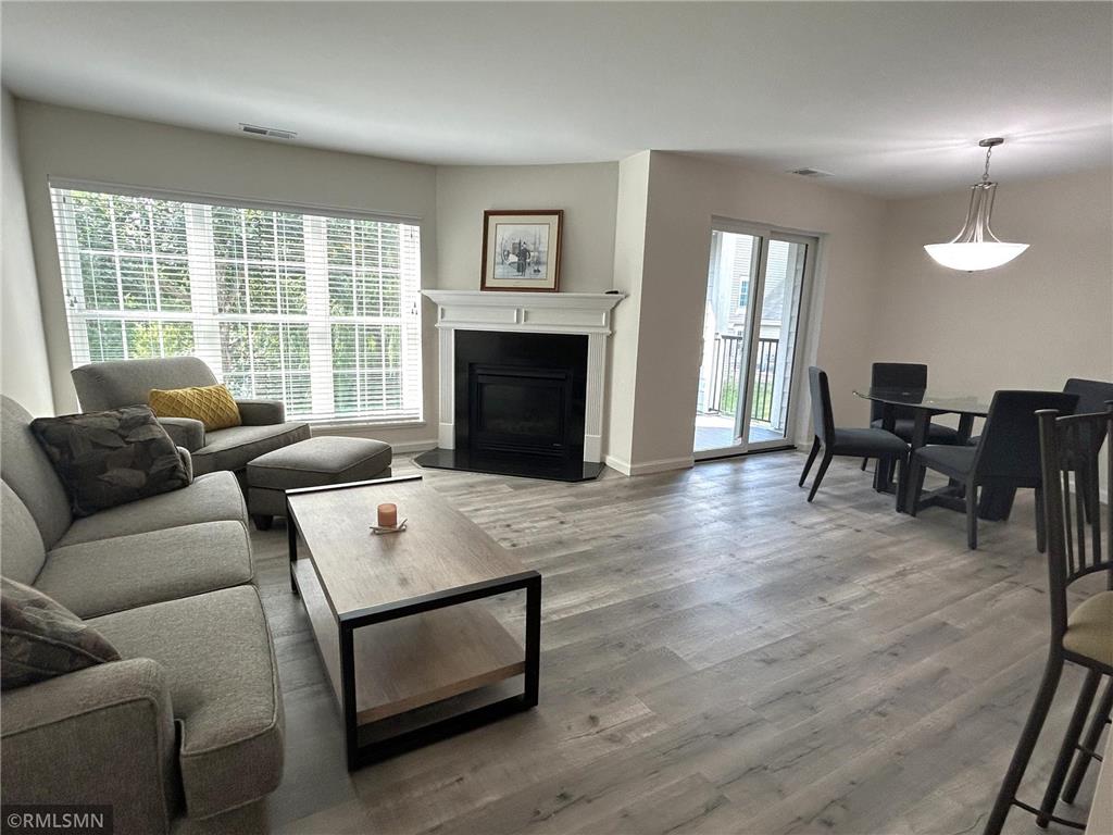 5998 Chasewood Parkway #102 Minnetonka MN 55343 6726411 image1