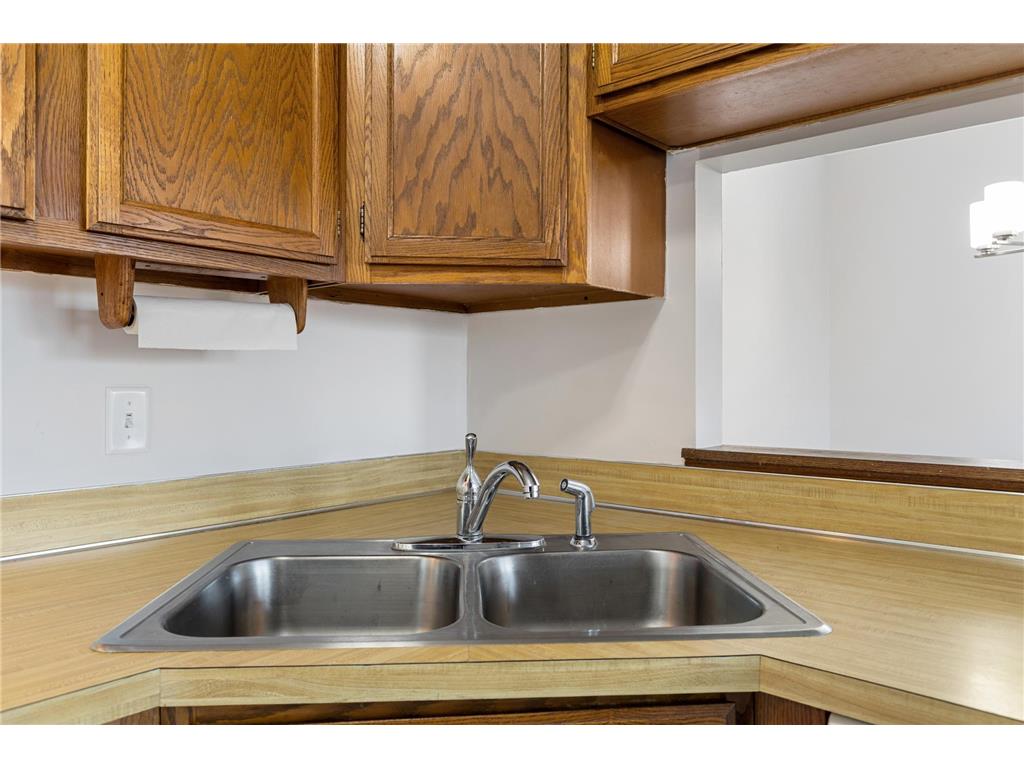 5998 Fernwood Street Shoreview MN 55126 7015490 image13