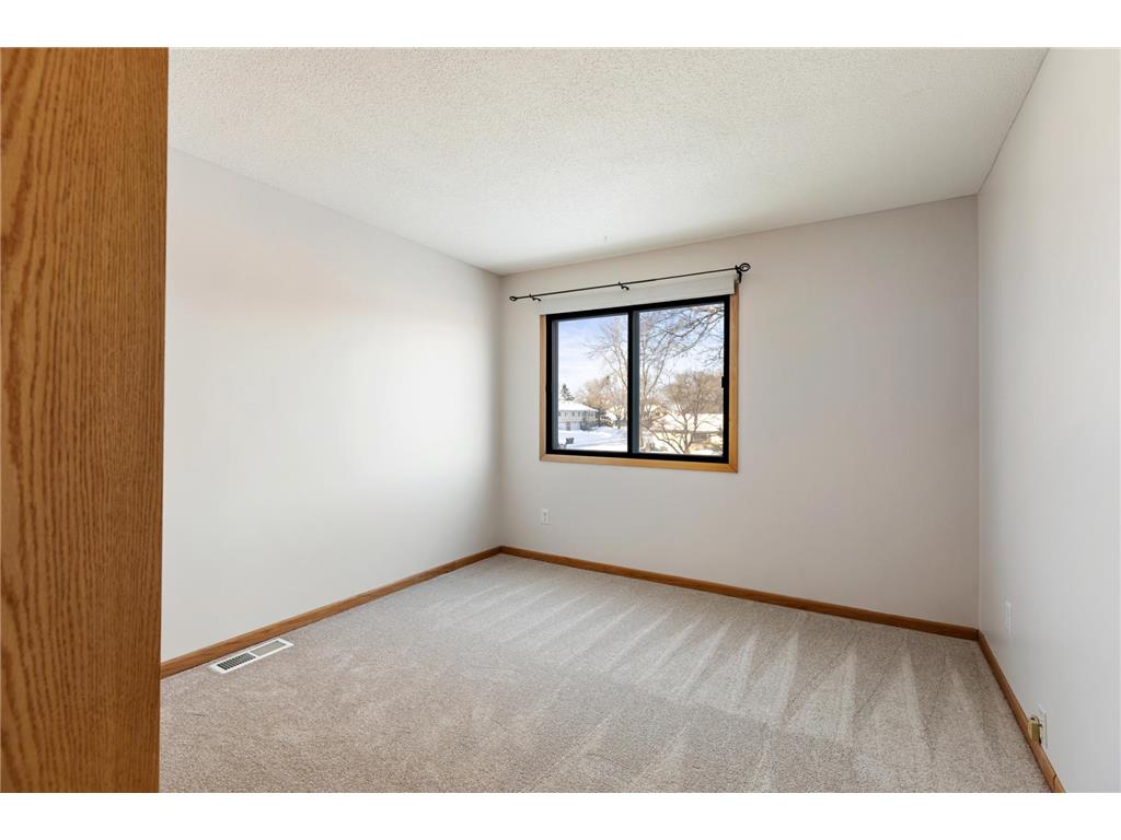 5998 Fernwood Street Shoreview MN 55126 7015490 image18