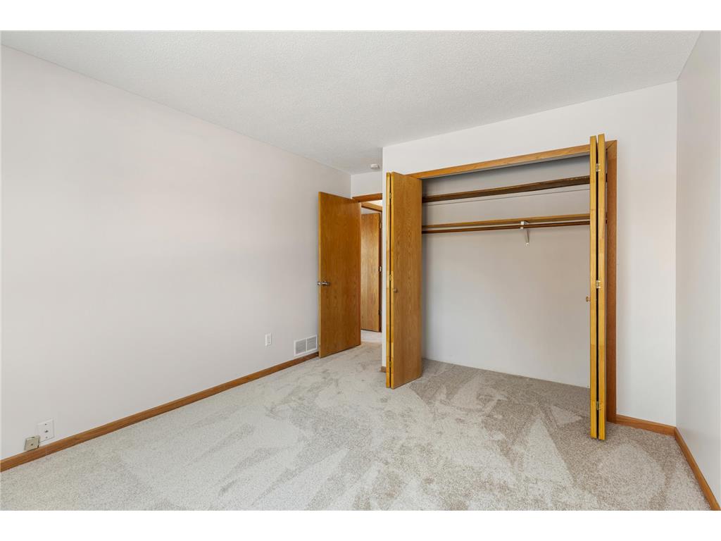 5998 Fernwood Street Shoreview MN 55126 7015490 image19