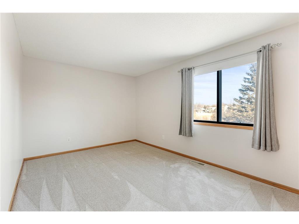 5998 Fernwood Street Shoreview MN 55126 7015490 image20