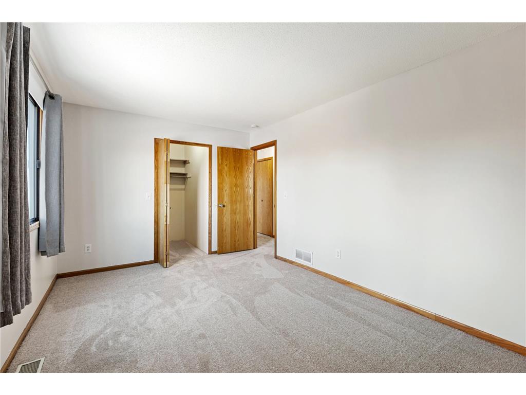 5998 Fernwood Street Shoreview MN 55126 7015490 image21