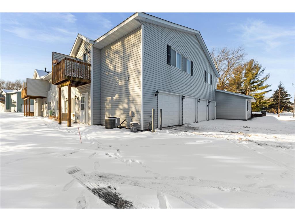 5998 Fernwood Street Shoreview MN 55126 7015490 image3