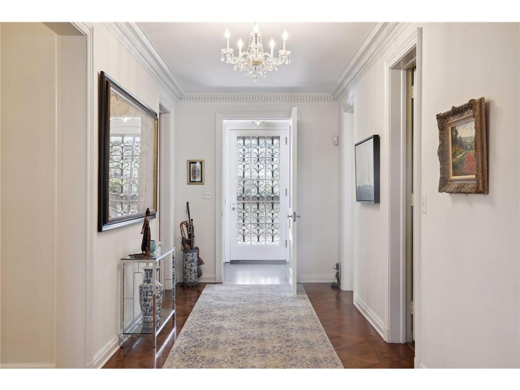 6 Crocus Hill, Saint Paul, MN, 55102 MLS 6416412 Edina Realty