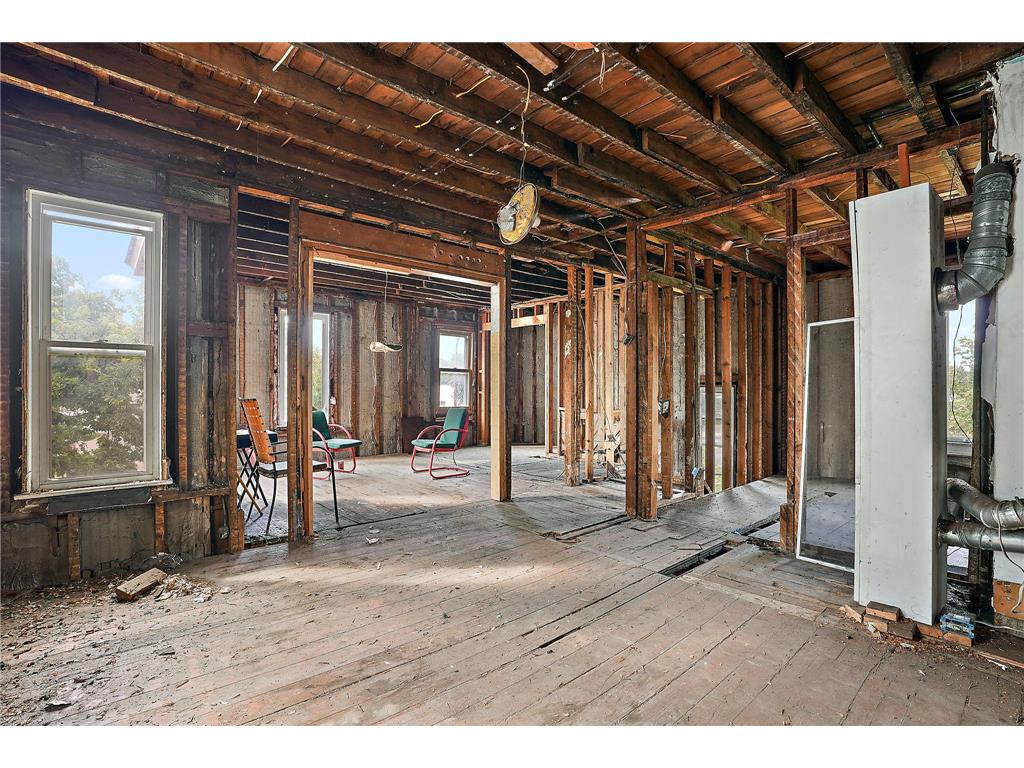 6 E 34th Street Minneapolis MN 55408 7047800 image17