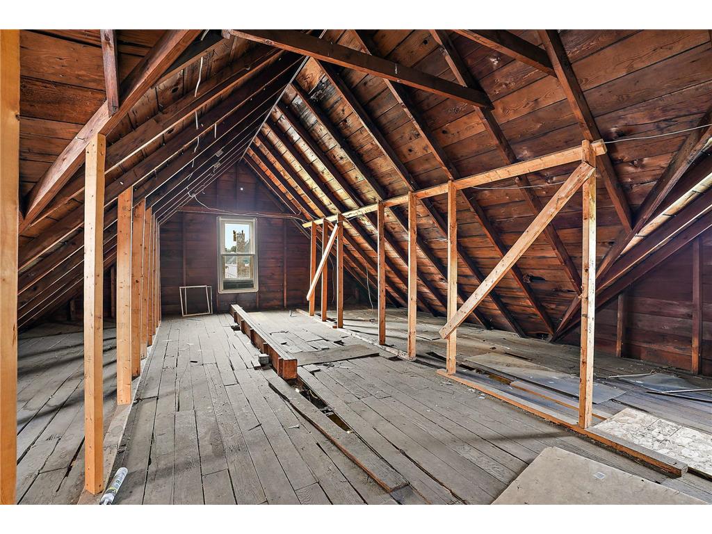 6 E 34th Street Minneapolis MN 55408 7047800 image21