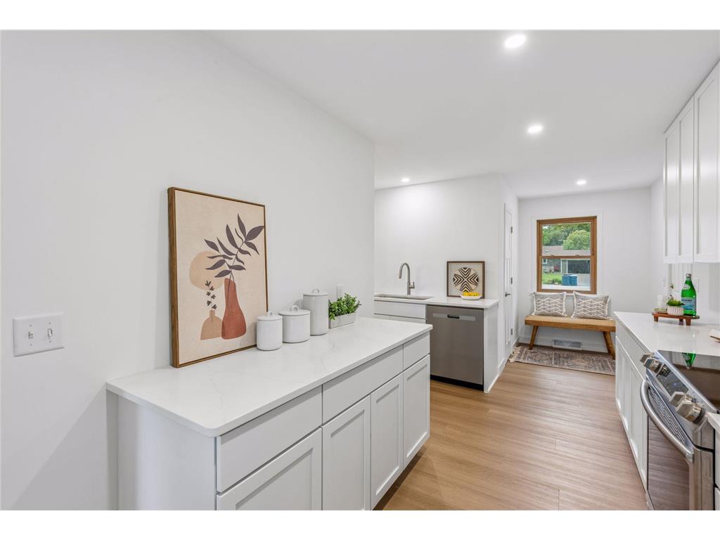 6 Mission Lane Bloomington MN 55420 7081508 image14