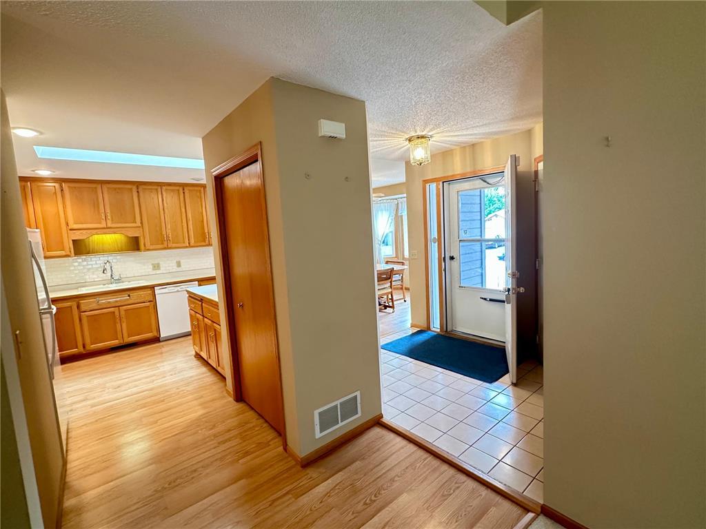 6 Oak Ridge Trail Circle Pines MN 55014 7095299 image10