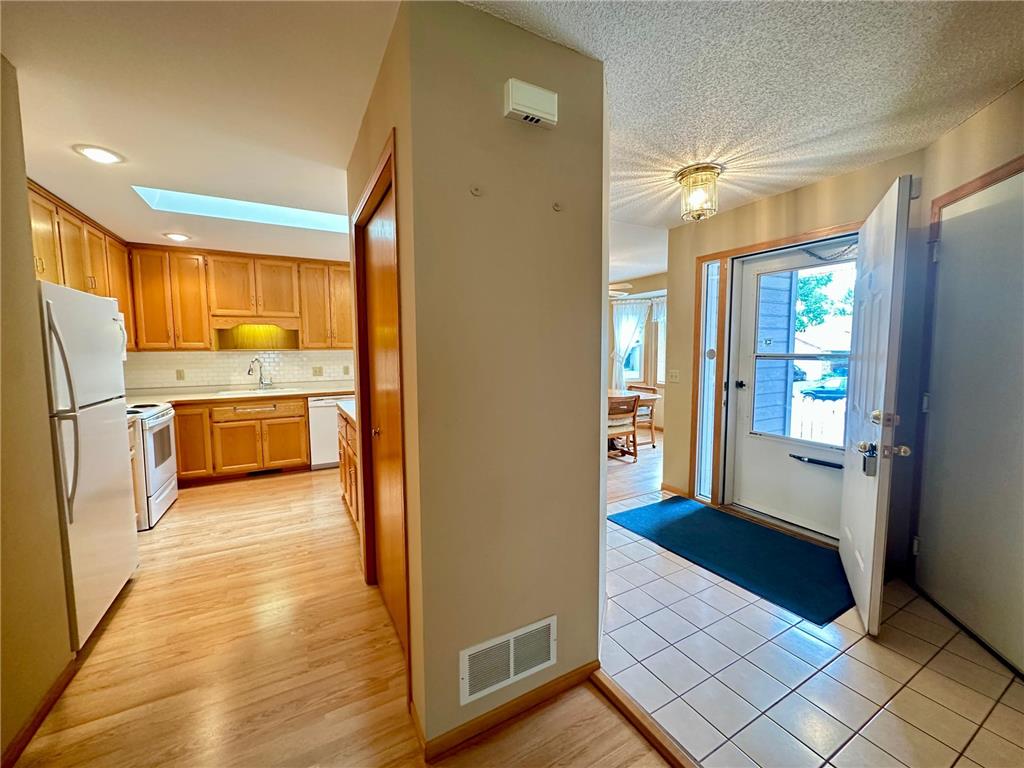 6 Oak Ridge Trail Circle Pines MN 55014 7095299 image11