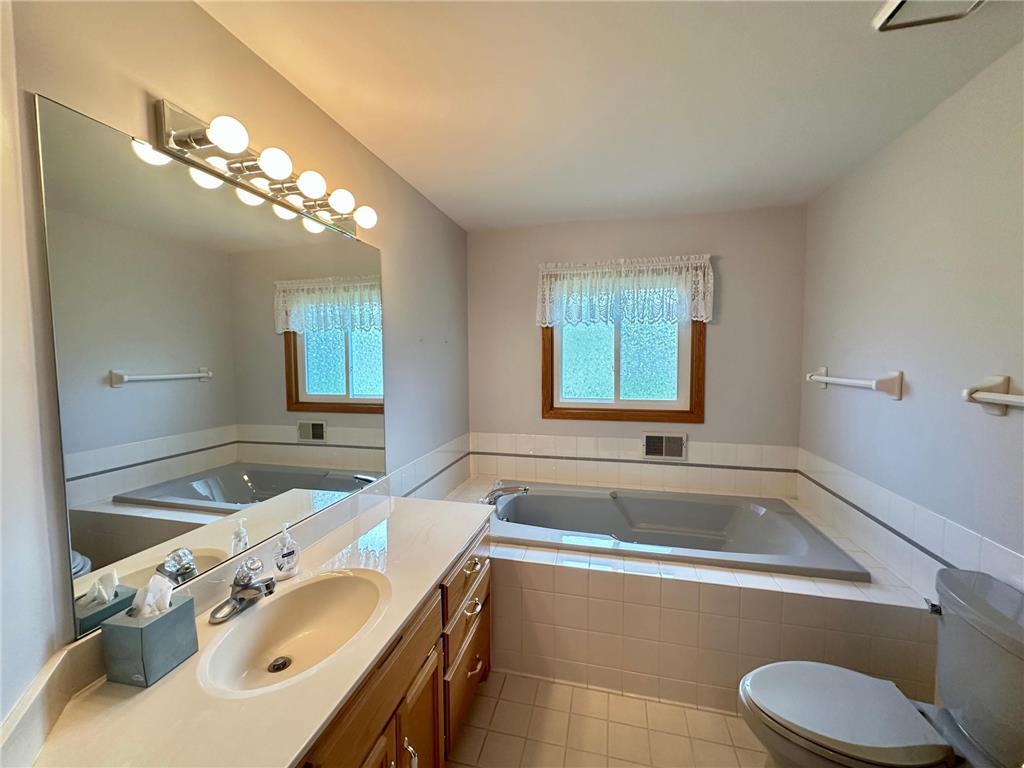 6 Oak Ridge Trail Circle Pines MN 55014 7095299 image19