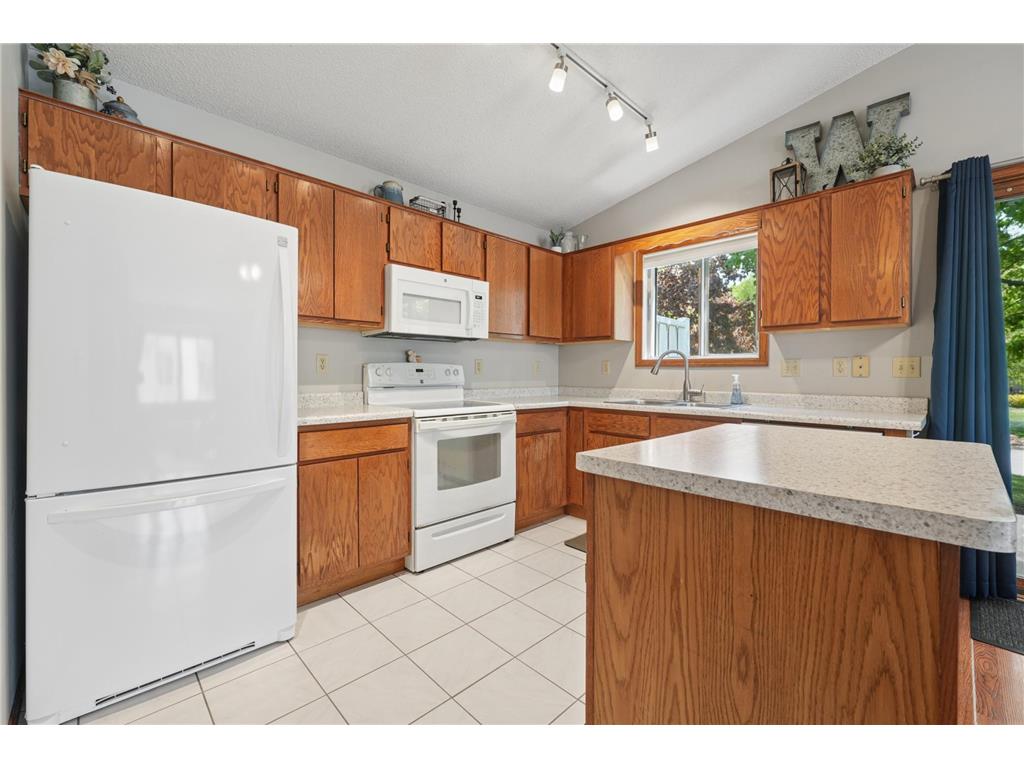 6 Oak Road #B Circle Pines MN 55014 7074788 image13