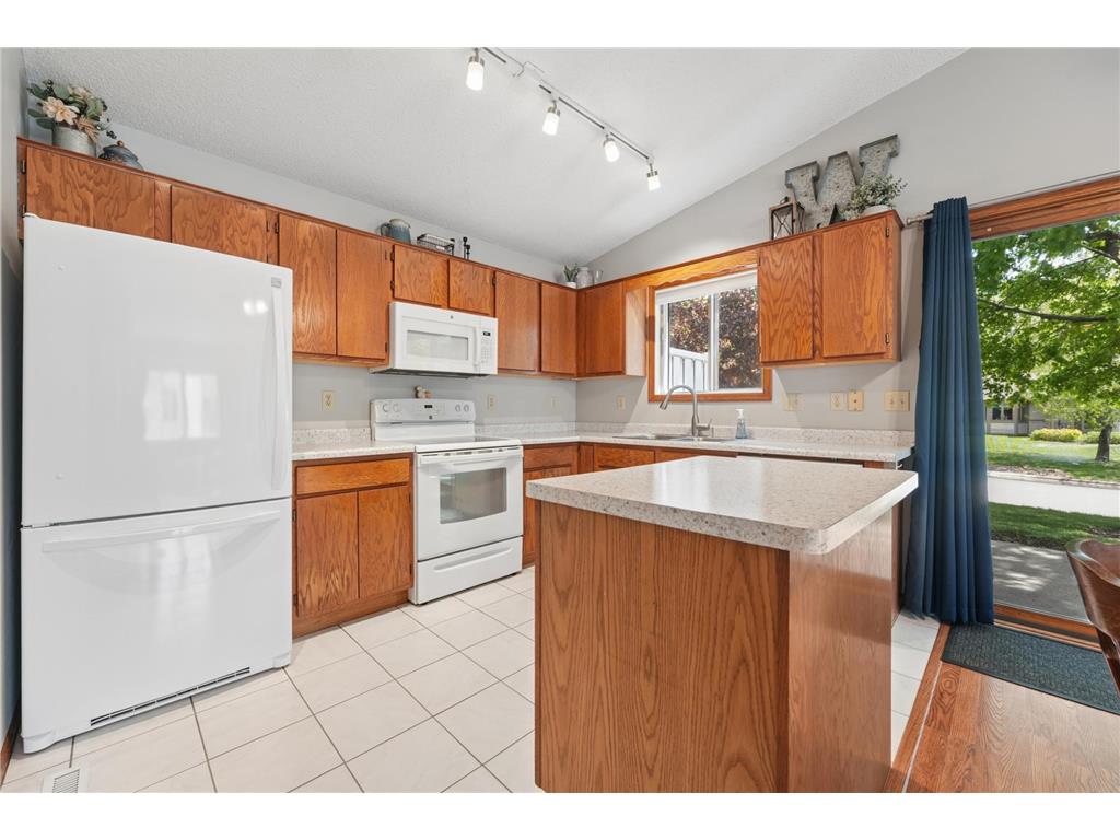 6 Oak Road #B Circle Pines MN 55014 7074788 image15