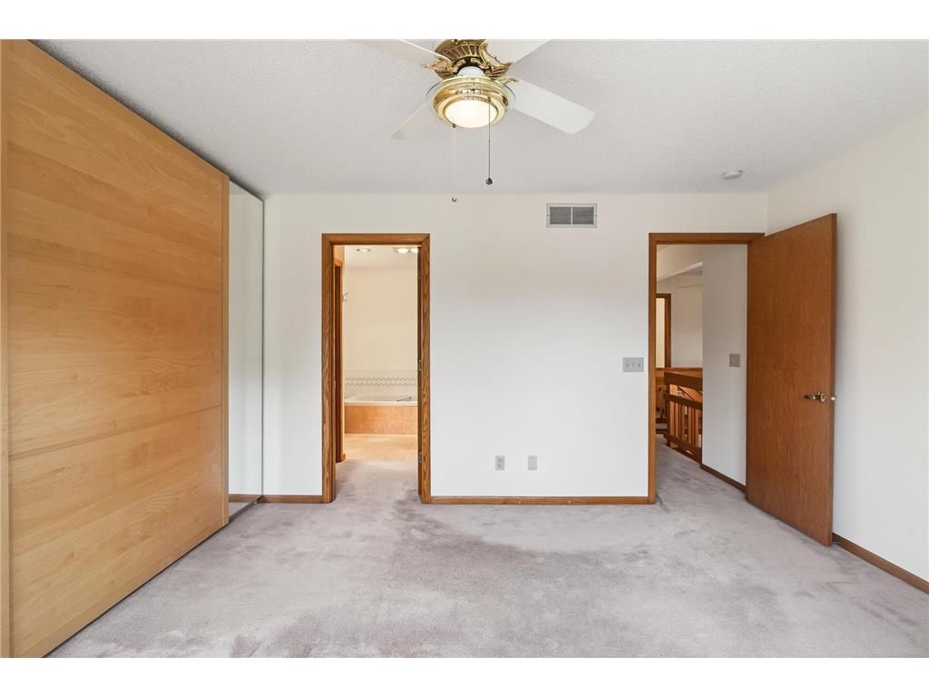 6 Pine Valley Drive Dellwood MN 55110 7029829 image18