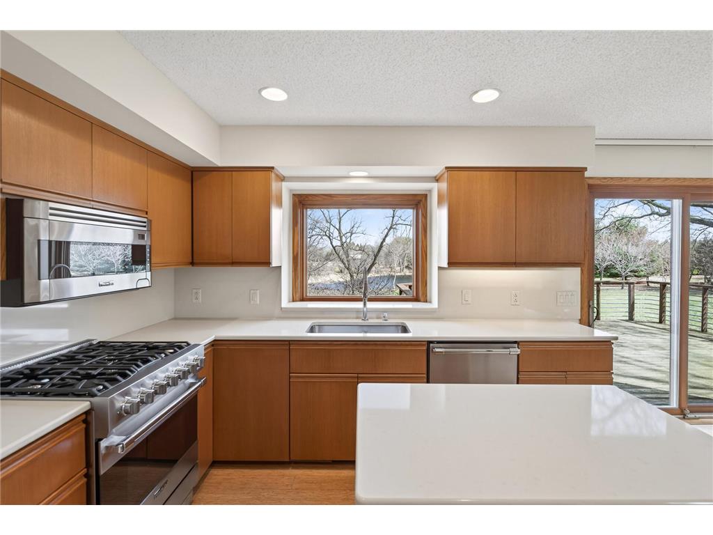 6 Pine Valley Drive Dellwood MN 55110 7029829 image7