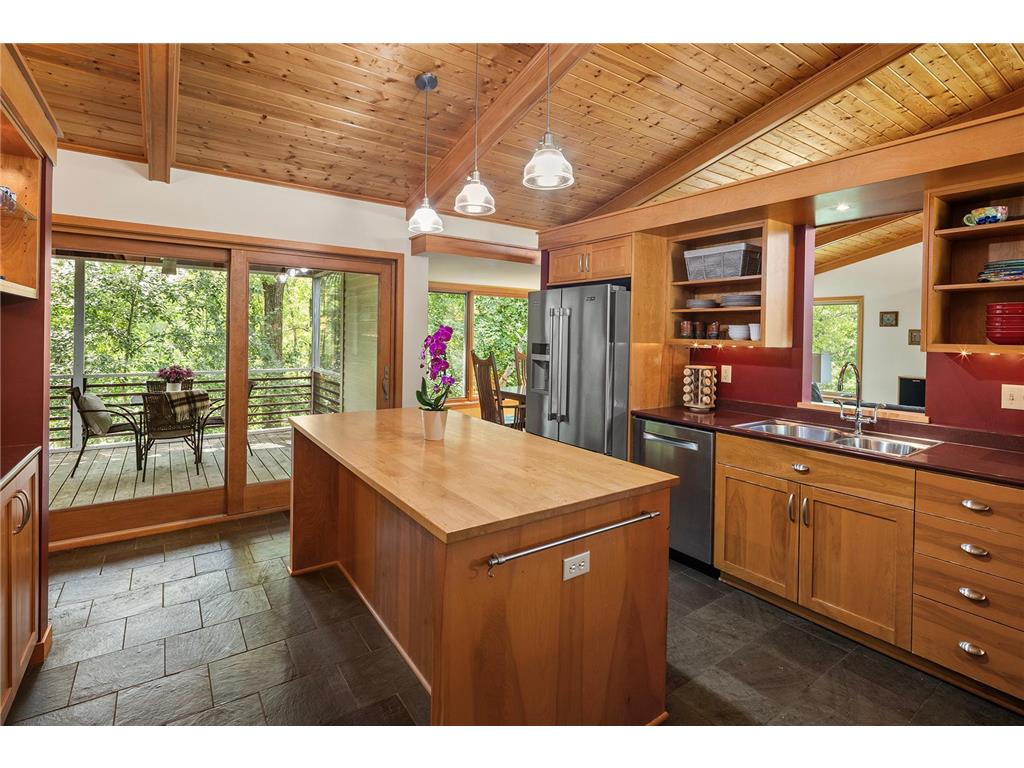 6 Robb Farm Road North Oaks MN 55127 7066396 image22