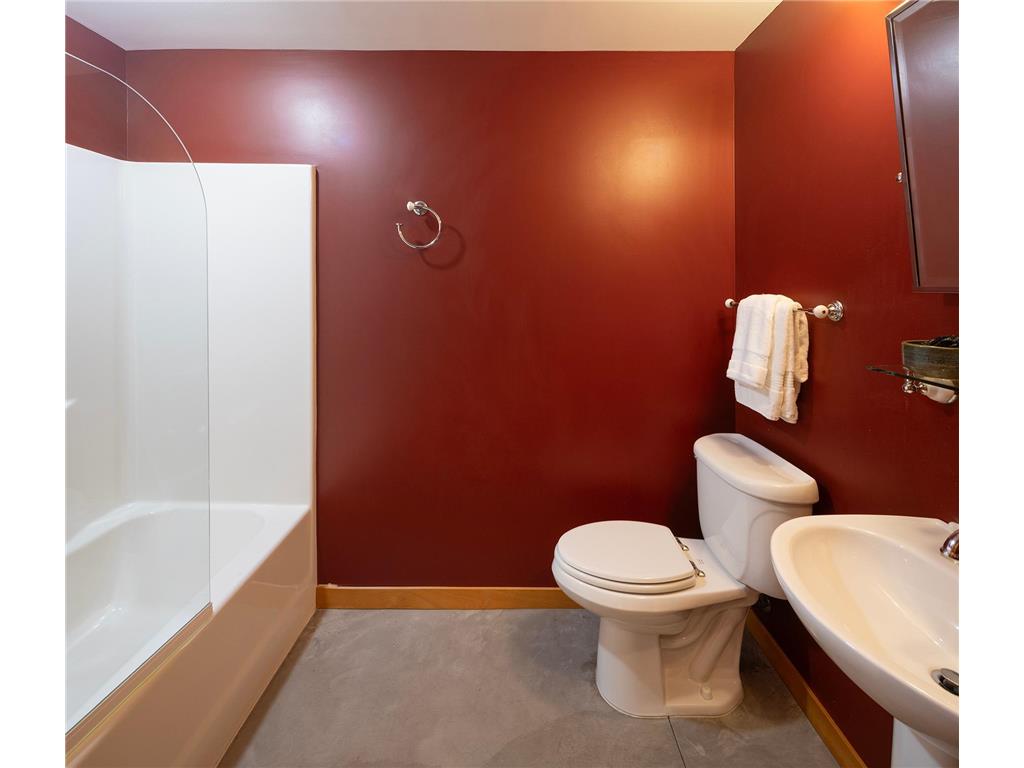 6 Robb Farm Road North Oaks MN 55127 7066396 image38
