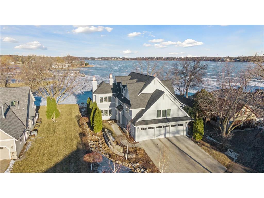 60 W Point Avenue Tonka Bay MN 55331 - Lake Minnetonka 6670630 image1