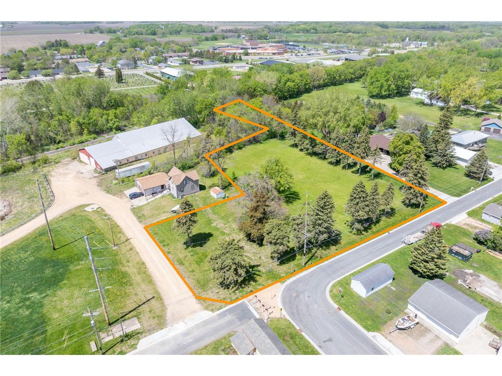 600 1st Street N Montgomery MN 56069 7069518 image1