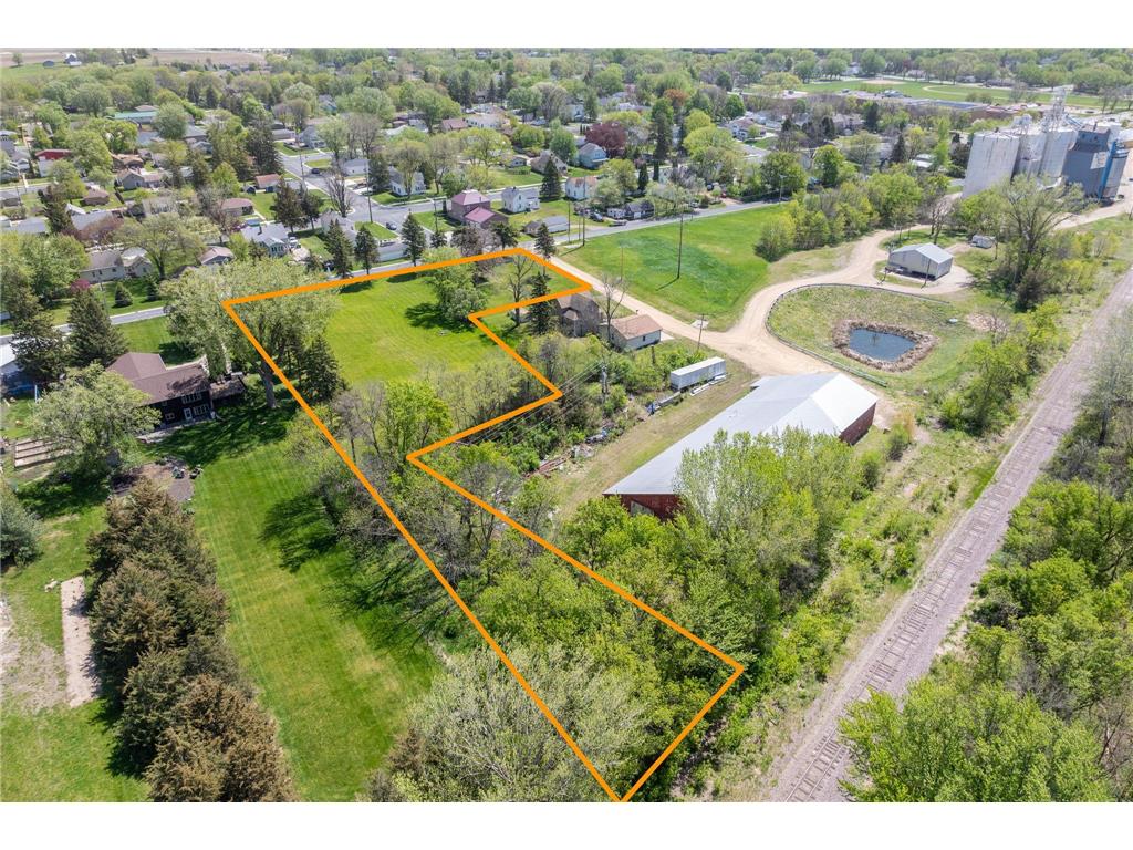 600 1st Street N Montgomery MN 56069 7069518 image3