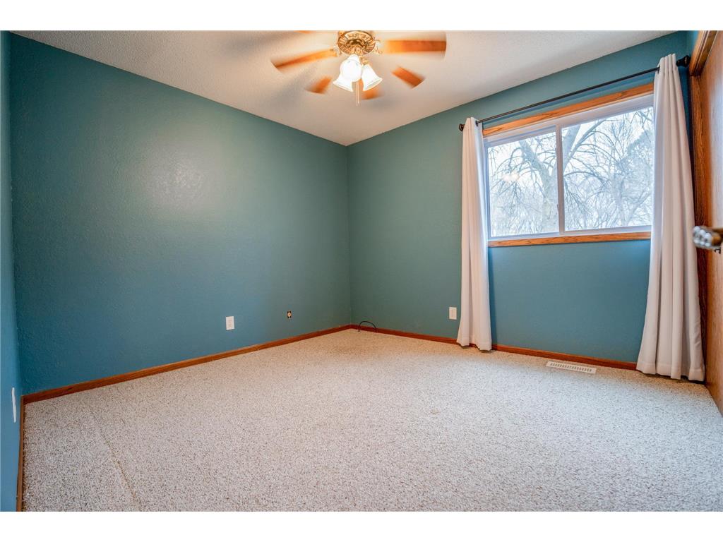 600 33rd Street NW Willmar MN 56201 7056271 image14