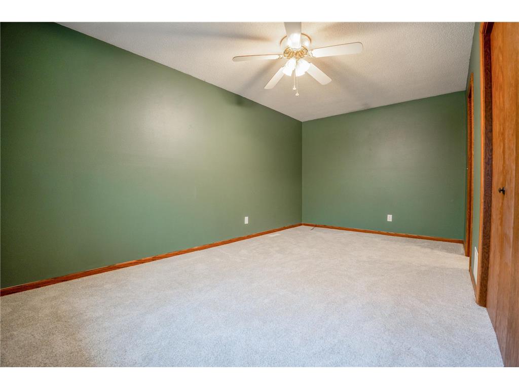 600 33rd Street NW Willmar MN 56201 7056271 image17