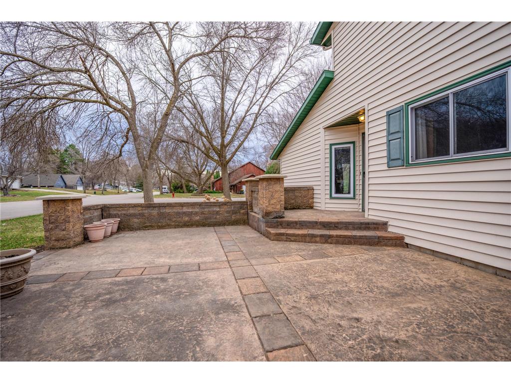 600 33rd Street NW Willmar MN 56201 7056271 image3