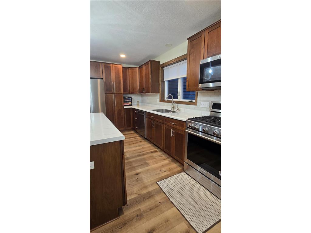 600 Birch Avenue N New Richland MN 56072 6814838 image14