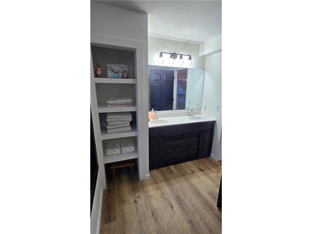 600 Birch Avenue N New Richland MN 56072 6814838 image22