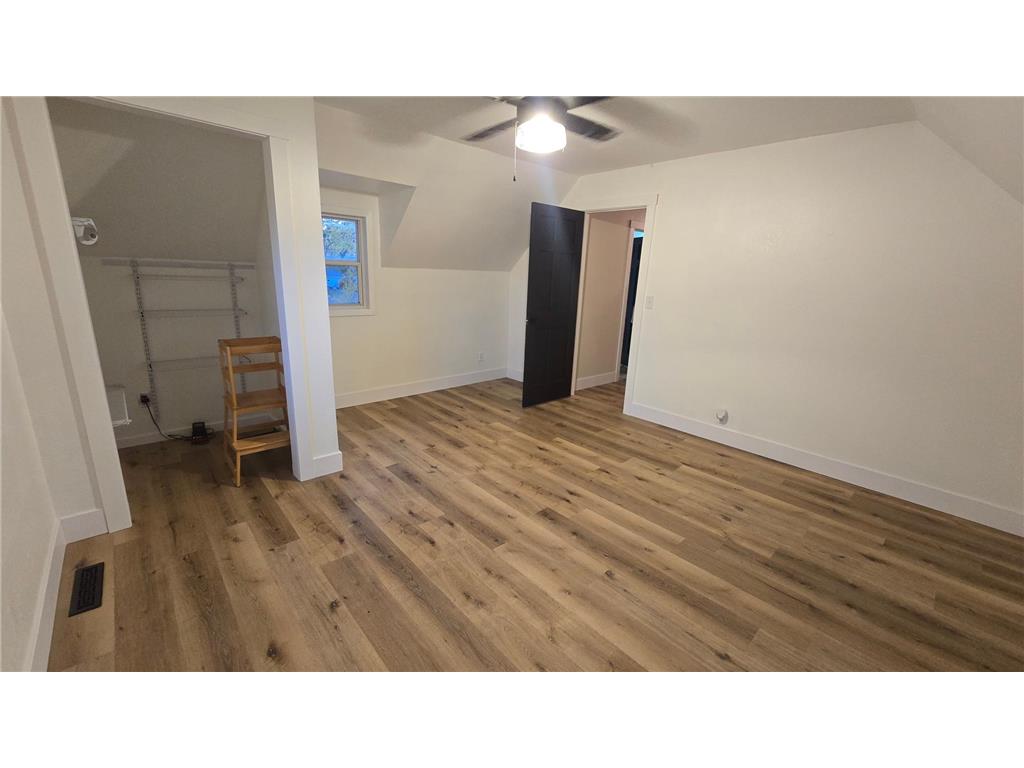 600 Birch Avenue N New Richland MN 56072 6814838 image32