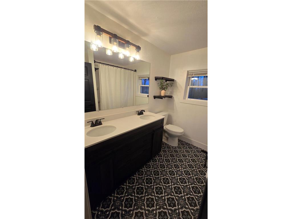 600 Birch Avenue N New Richland MN 56072 6814838 image39