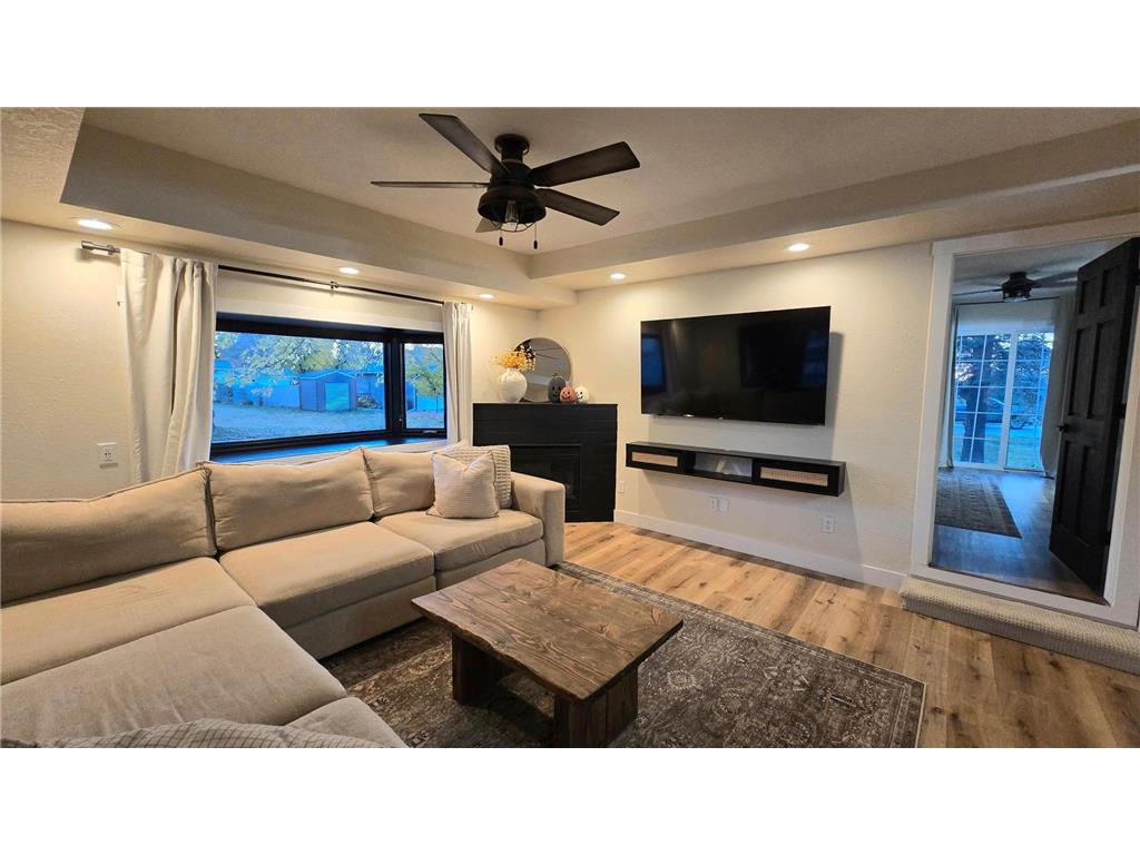 600 Birch Avenue N New Richland MN 56072 6814838 image7