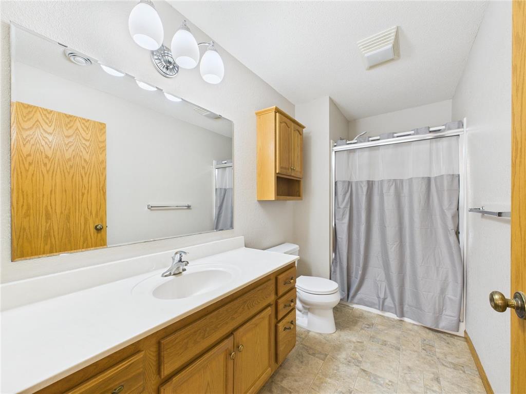 600 Boulevard Avenue NE Montgomery MN 56069 6772463 image20